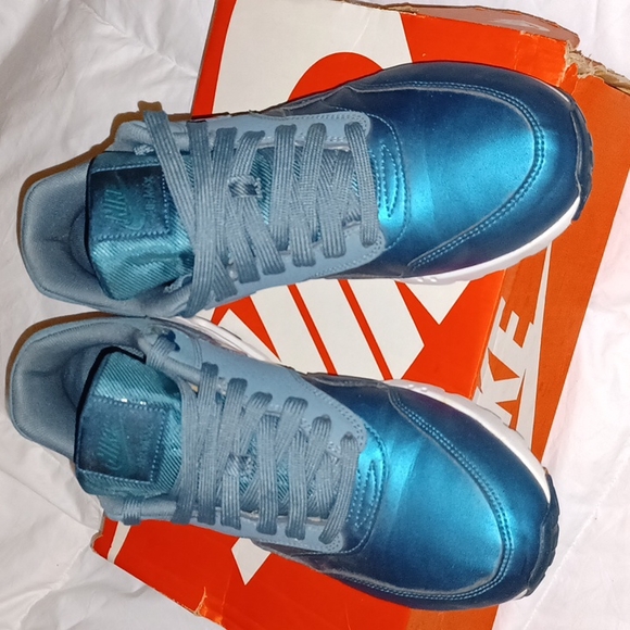 Nike Air Max 1 Ultra SE - Picture 12 of 13